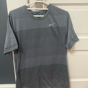 Nike Athletic Shirt Mens Size Large